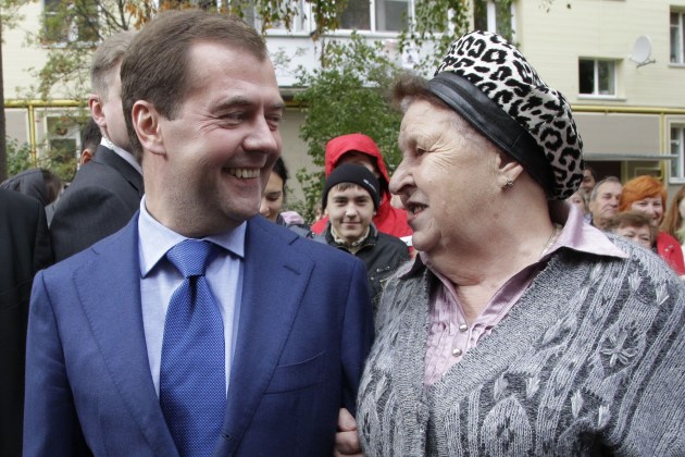 “Eski koruma” Medvedev’in özel fotoğraflarını satışa çıkardı