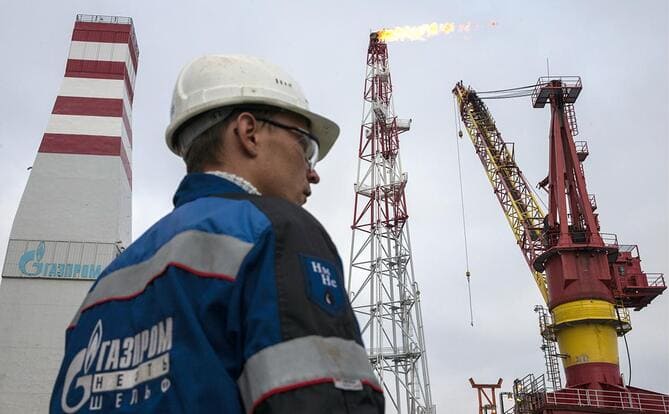 ABD, Surgutneftegaz ve Gazprom Neft’e Yaptırım Uyguladı