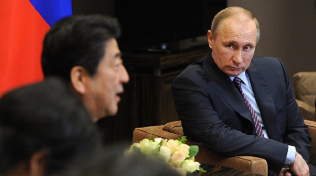 Putin ve Abe, 3 saatten fazla görüştü; ana konu barış anlaşması oldu