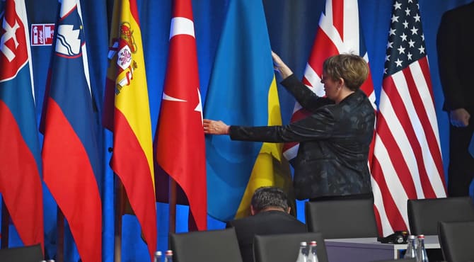 Avrupa Komisyonu'ndan Ukrayna ve Moldova ile üyelik müzakereleri başlatılsın tavsiyesi