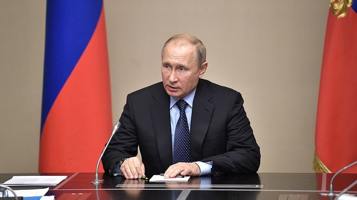 Benzin zammı ve emeklilik reformu, Putin'e güven oranını düşürdü