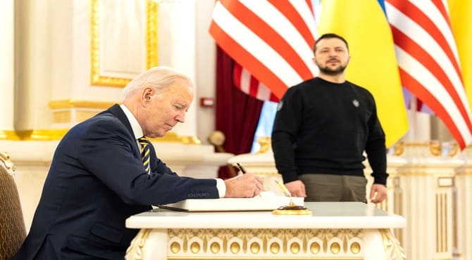 Biden’den, Kiev’e Yardım Konusunda Kritik Karar