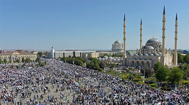 Çeçenistan'da Rohingya Müslümanları için düzenlenen mitinge bir milyonu aşkın kişi katıldı