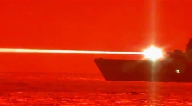 Çin'in Alman Keşif Uçağına Lazer Saldırısı Almanya'yı Kızdırdı