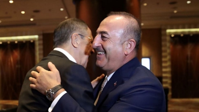 Lavrov, Çavuşoğlu ile Tayland'da görüştü