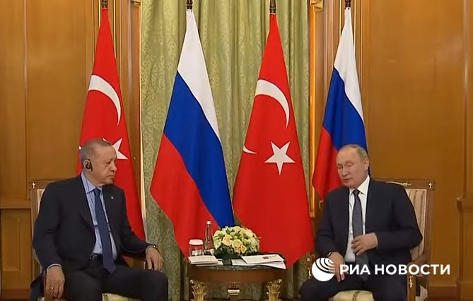 Putin Erdoğan görüşmesi Soçi’de başladı