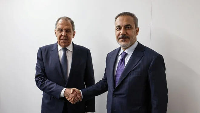 Fidan, Güney Afrika’da Lavrov ile Görüştü