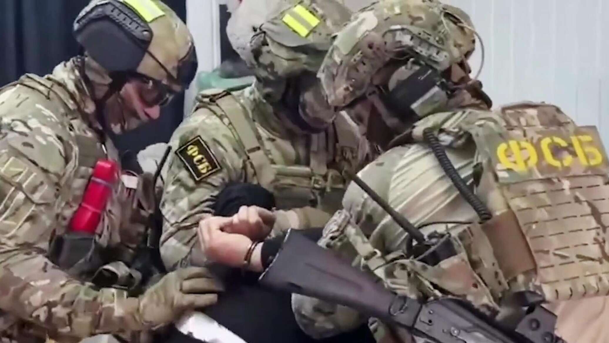 FSB, Moskova'da Askeri Tesise Yönelik Büyük İHA Saldırısını Engelledi: 8 Tutuklama