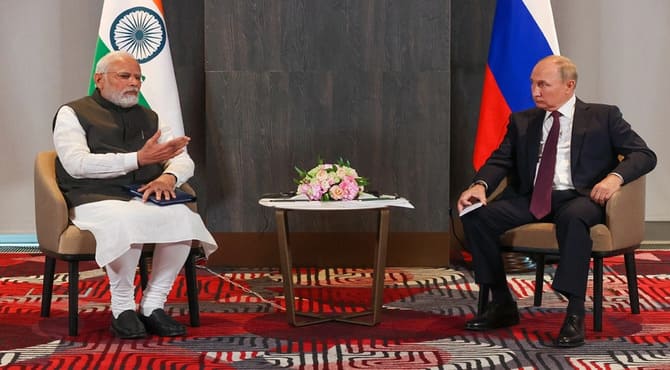 Hindistan Başbakanı Putin'le görüşmek için Moskova'ya geliyor