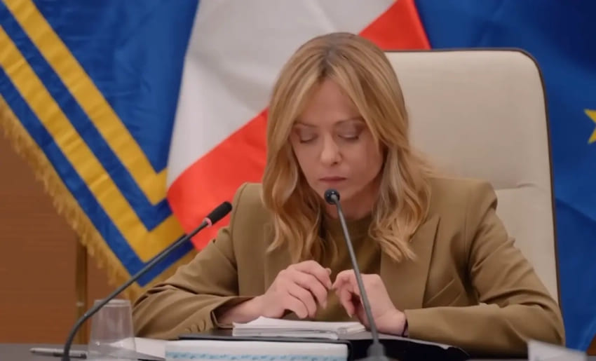 İtalya Başbakanı Meloni, AB'yi Rusya ile Müzakerelere Çağırdı