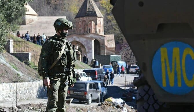 Karabağ’daki çatışmalarda Rus barış gücü askerleri öldürüldü