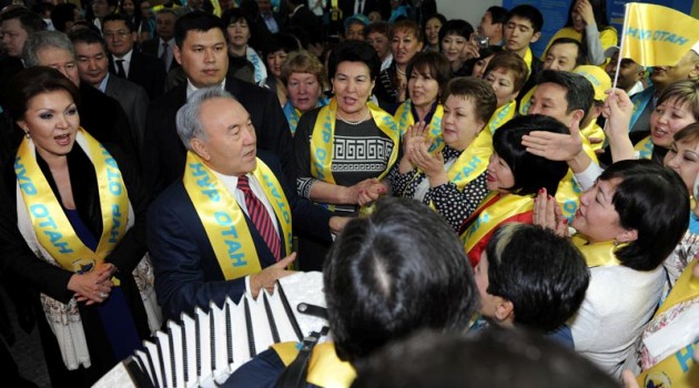 Kazakistan'da parlamento seçimlerini Nazarbayev'in partisi kazandı