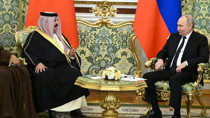 Kremlin’de Önemli Buluşma, Putin ile Bahreyn Kralı Gazze ve İsrail Krizini Görüştü
