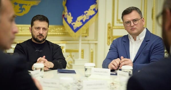 Kuleba: Zelensky'nin Kararı Sonrası Ukrayna’dan "Hırsız Gibi Gece Kaçıp" Gittim