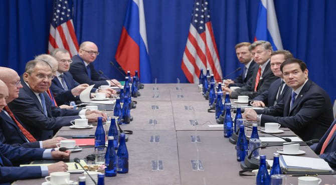 Lavrov BM’de  Rubio İle İkili İlişkileri Görüştü