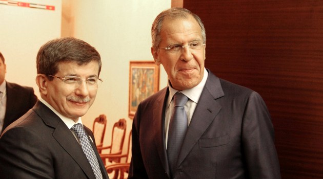 Davutoğlu, Lavrov'la Suriye krizini görüştü