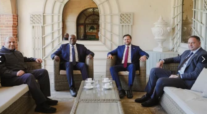 Londra'da Kritik Ukrayna Zirvesi: "Alaska İkinci Yalta Olmasın"
