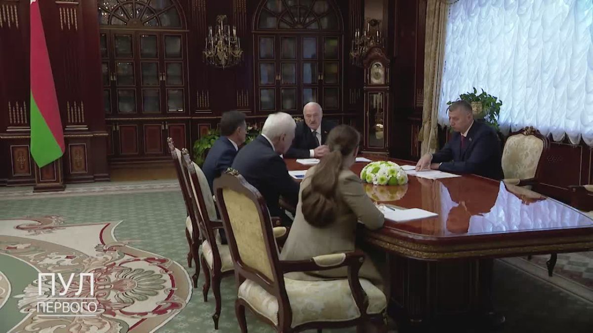 Lukaşenko'dan Zelensky'nin Temsilcilerine Sert Uyarı: "Bizi Savaşa Çekmeyin"