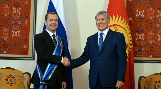 Medvedev’e “Danaker” Devlet Nişanı verildi