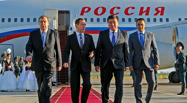 Medvedev, BDT Zirvesi için Kırgızistan’da