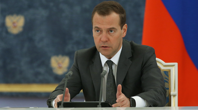 Batı'ya seslenen Medvedev: Rusya'yı şantajla dize getiremezsiniz