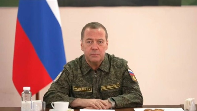 Medvedev’den Seferberlik İddialarına Sert Yanıt