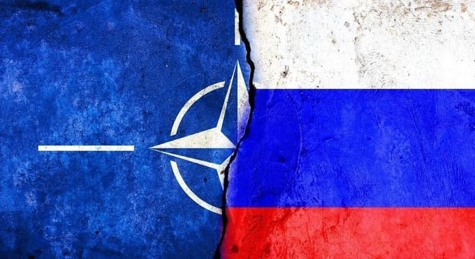 ‘NATO dünyayı "demokrasiler" ve "otokrasiler" şeklinde ikiye bölüyor’