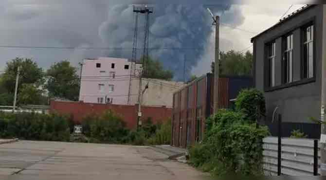 Orenburg’da Ozon Deposuna İHA Saldırısı: 300’den Fazla Çalışan Tahliye Edildi