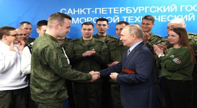 Putin, Askeri Operasyona katılanlara emeklilik hakkı verdi