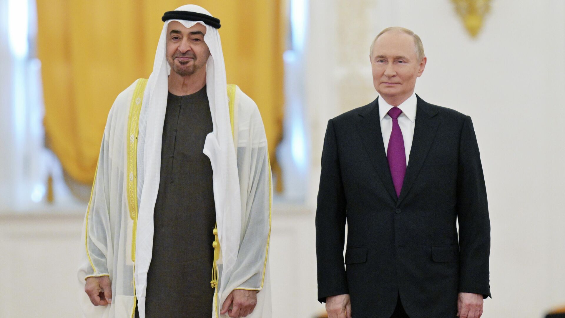 Putin Kremlin'de BAE Liderini Ağırladı; Stratejik Ortaklık Görüşüldü