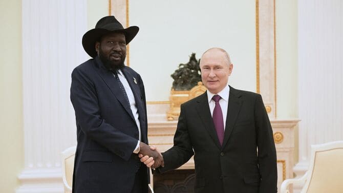 Putin Moskova’da Güney Sudan devlet başkanını ağırladı