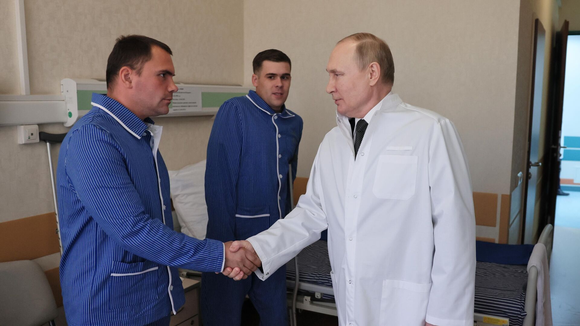 Putin: Rusya'daki askeri hastanelerin yüzde 38'i dolu