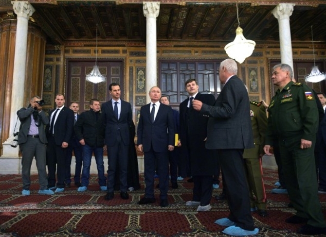 Putin Şam’daki Emevi Camii’ni ziyaret etti