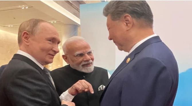 Putin, Şi Cinping’in Küresel Yönetişim Girişimine Destek Verdi