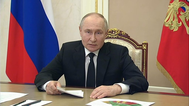 Putin: Terör saldırısını kimin yaptığını biliyoruz, biz siparişi verenle ilgileniyoruz
