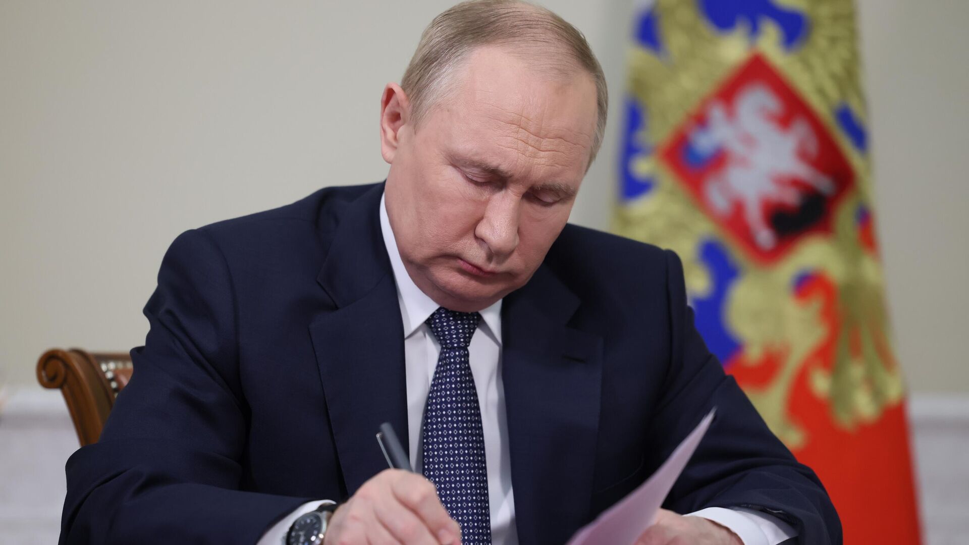 Putin, ‘vatana ihanet’ yasasının kapsamını genişleten imzayı attı