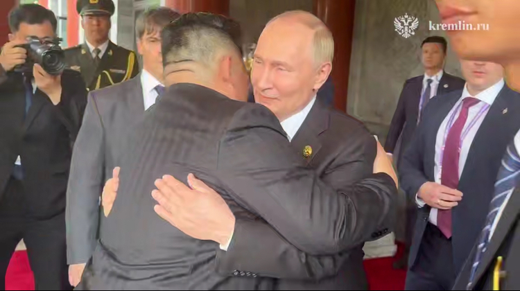 Putin ve Kim Jong-un İle İki Buçuk Saat Görüştü