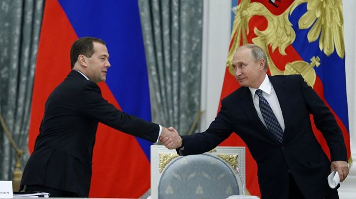 Putin ve Medvedev yurtdışındayken Rusya'yı kim yönetiyor?