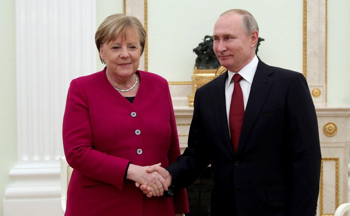 Putin ve Merkel Ortadoğu ve Libya’yı görüştü