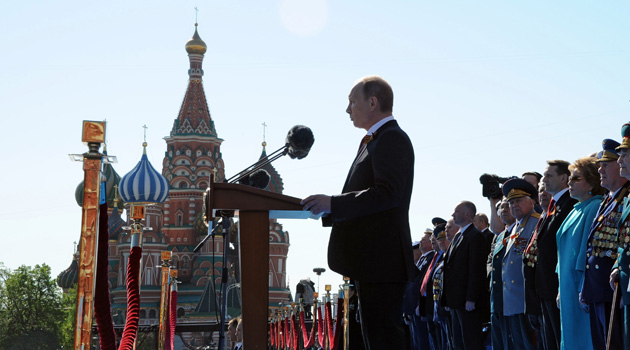 Putin: 9 Mayıs bize çıkarlarımızı sonuna kadar savunmamızı hatırlatıyor