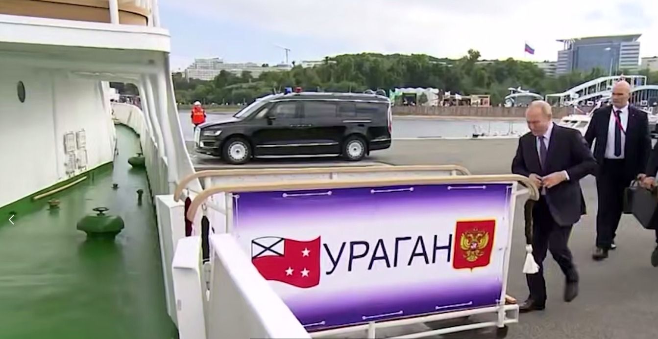 Putin'den Doğu Ekonomik Forumu’nda Kritik Açıklamalar