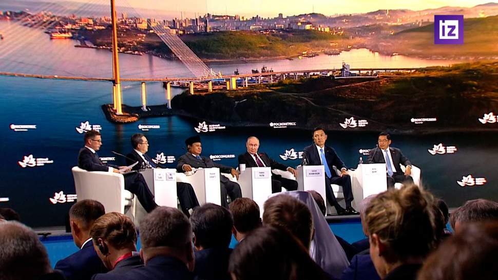 Putin'den Uzakdoğu Ekonomi Formunda Piyasaya Önemli Mesajlar