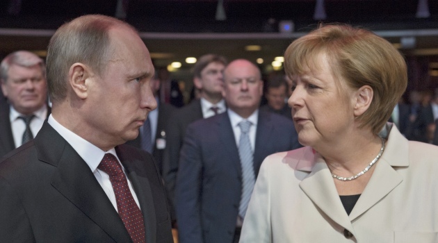 Merkel’den Putin’e “sivil” uyarı