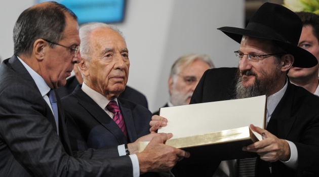 Peres, Rusya'da İran’a yüklendi; Nükleer silah geliştiriyorlar