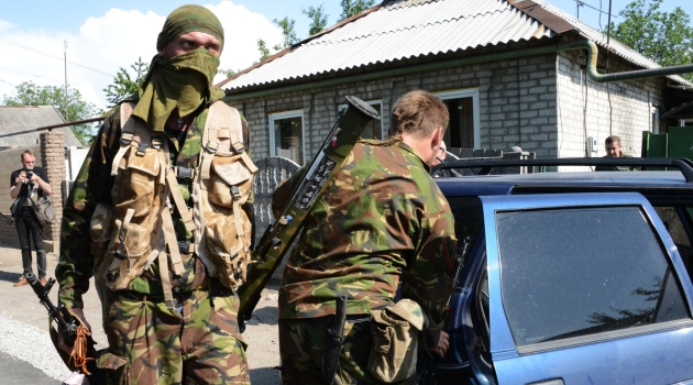 Donetsk’de en az 40 kişi öldü, havaalanı kontrolü Kiev’de
