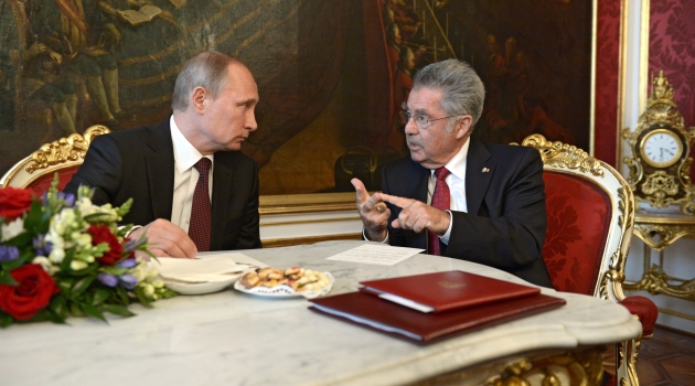 Putin Viyana'da; AB'ye rağmen Avusturya, Güney Akım'a imza attı