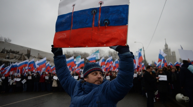 Rusya’da binlerce kişi Nemtsov için yürüdü