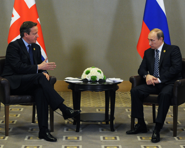 Putin ve Cameron, terörle mücadelede işbirliği konusunda anlaştı