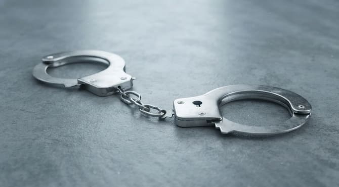 Rusların Çoğunluğu Ceza Sorumluluğu Yaşının 12'ye Düşürülmesini Destekliyor