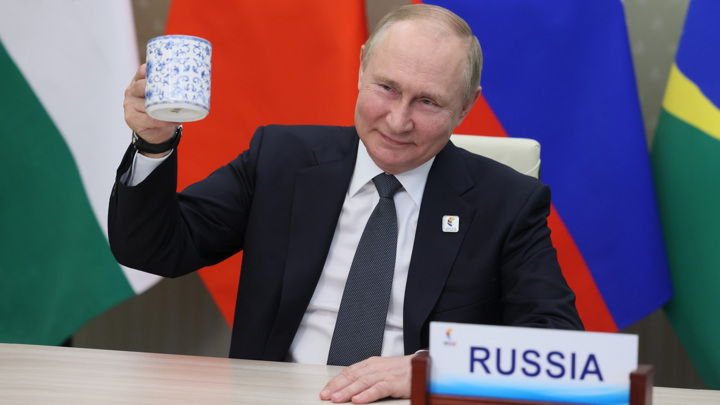 Rusların yüzde kaçı Putin'in çalışmalarını olumlu değerlendiriyor?